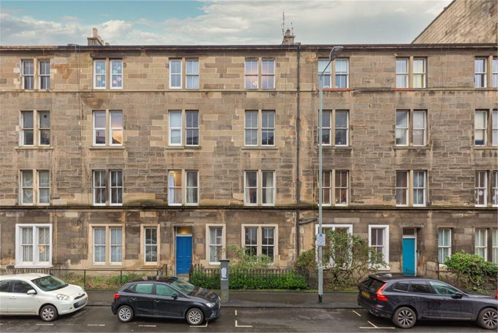 4/2 Montague Street, Newington, EH8 9QU