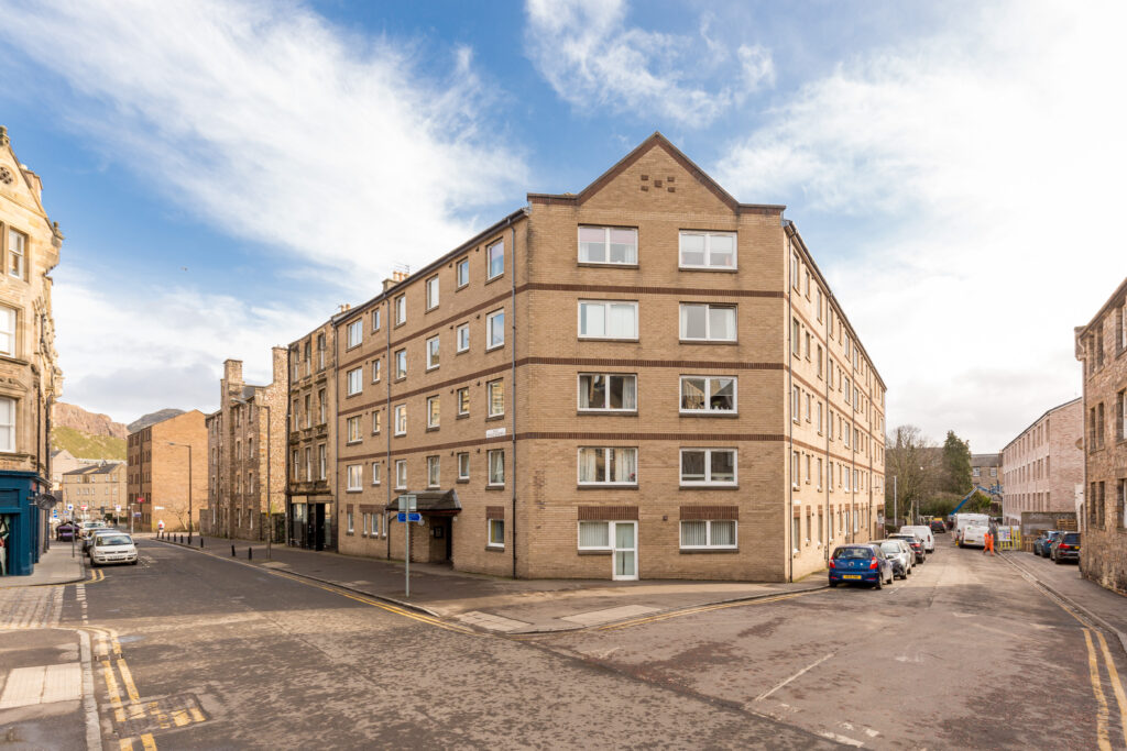 39/19 East Crosscauseway, Newington, EH8 9HG