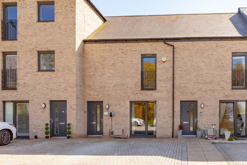 7 Broomview Path, Edinburgh, EH11 4FH