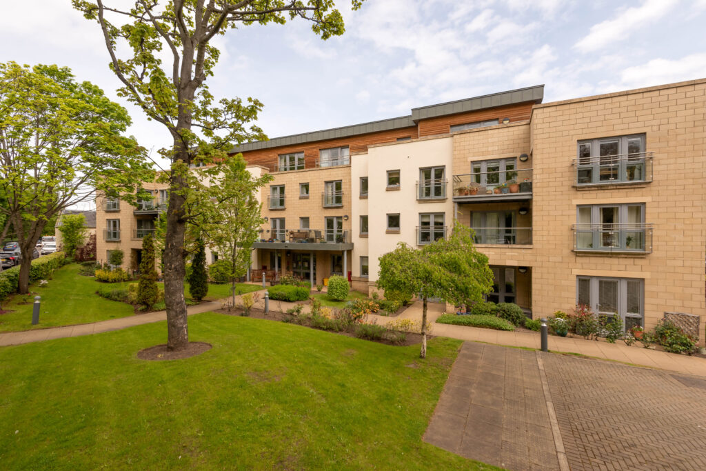 43/10 Baileyfield Road, Edinburgh, EH15 1NA