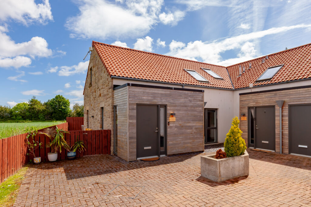 9 Totleywells Cottages, Winchburgh, EH52 6QJ