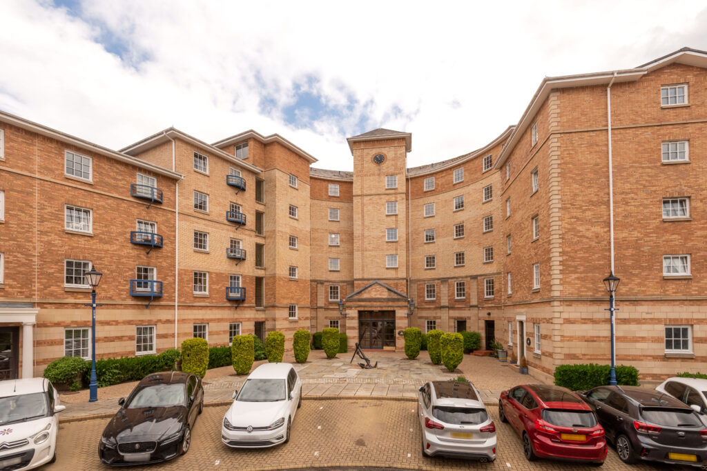 8/1 Sheriff Bank, Edinburgh, EH6 6ES