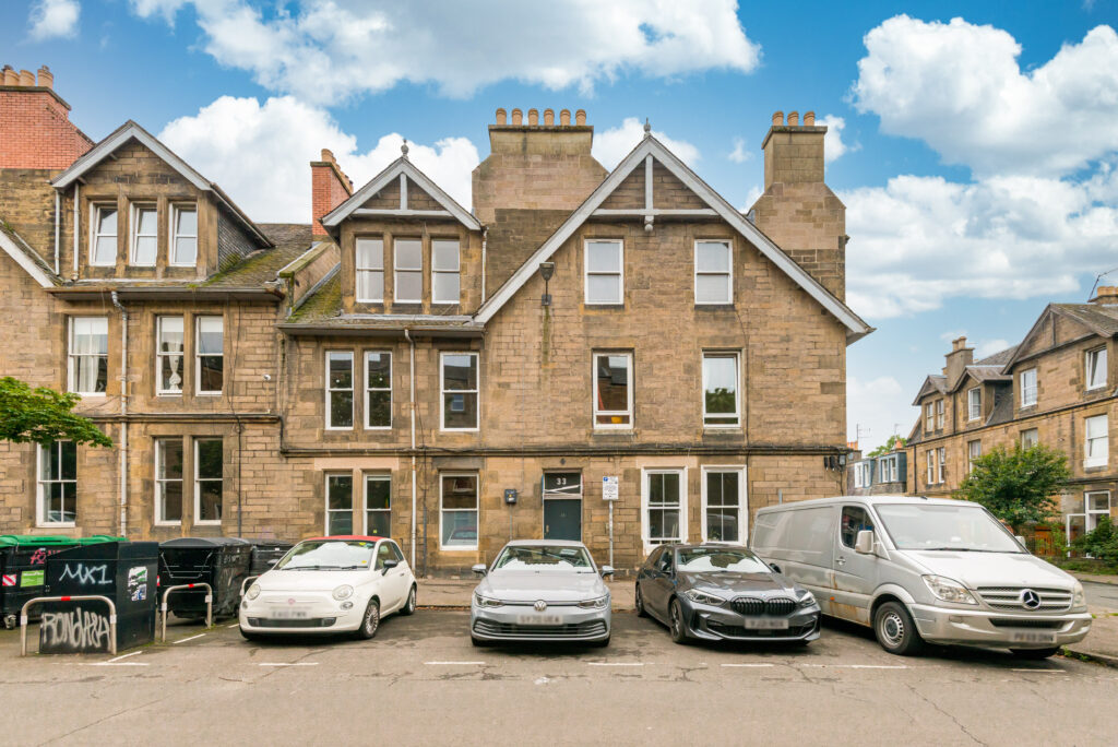 33 (2f1) Balfour Street, Edinburgh, EH6 5DQ