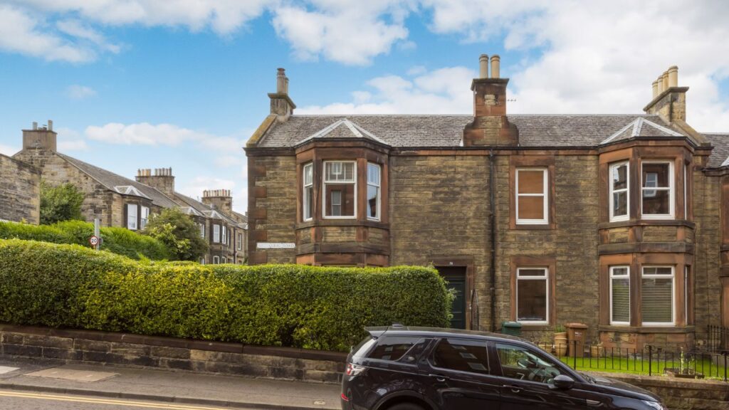 38/4 Restalrig Road, Edinburgh, EH6 8BN