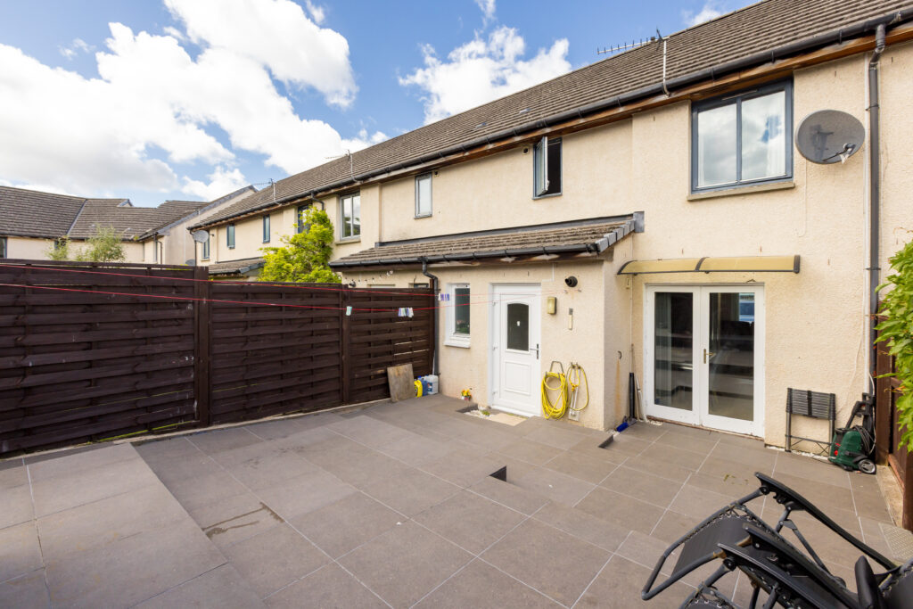 13 Castlebrae Glebe, Edinburgh, EH16 4BD