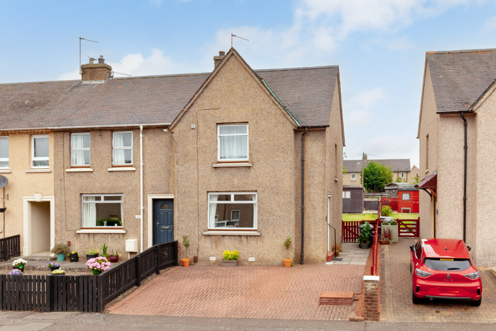 106 Drum Brae Drive, Edinburgh, EH4 7SJ