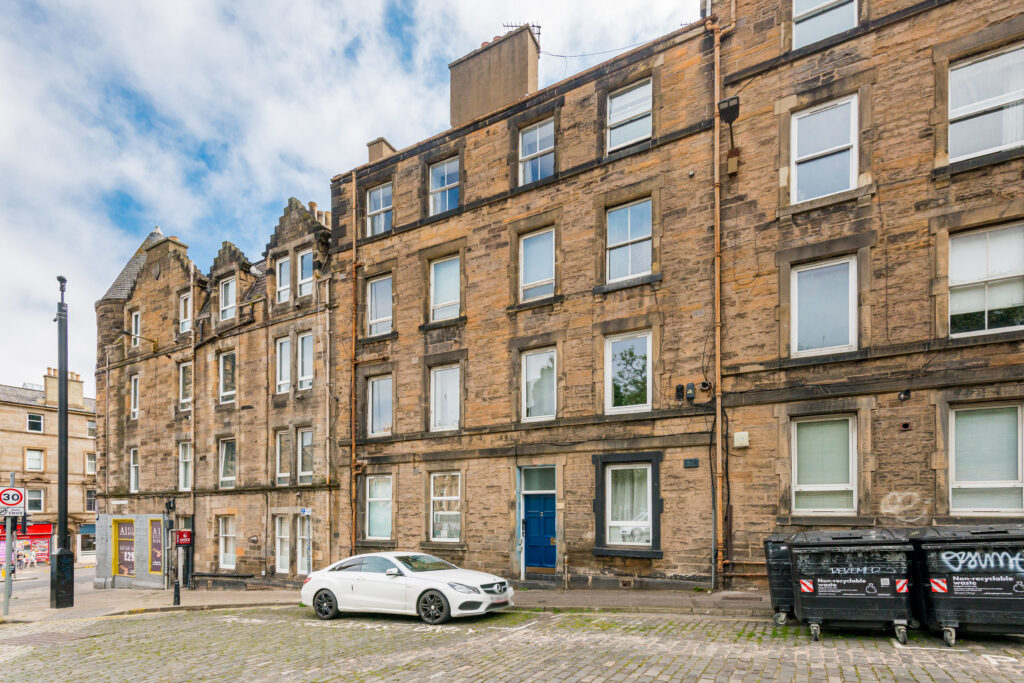 2/11 West Norton Place, Edinburgh, EH7 5AW