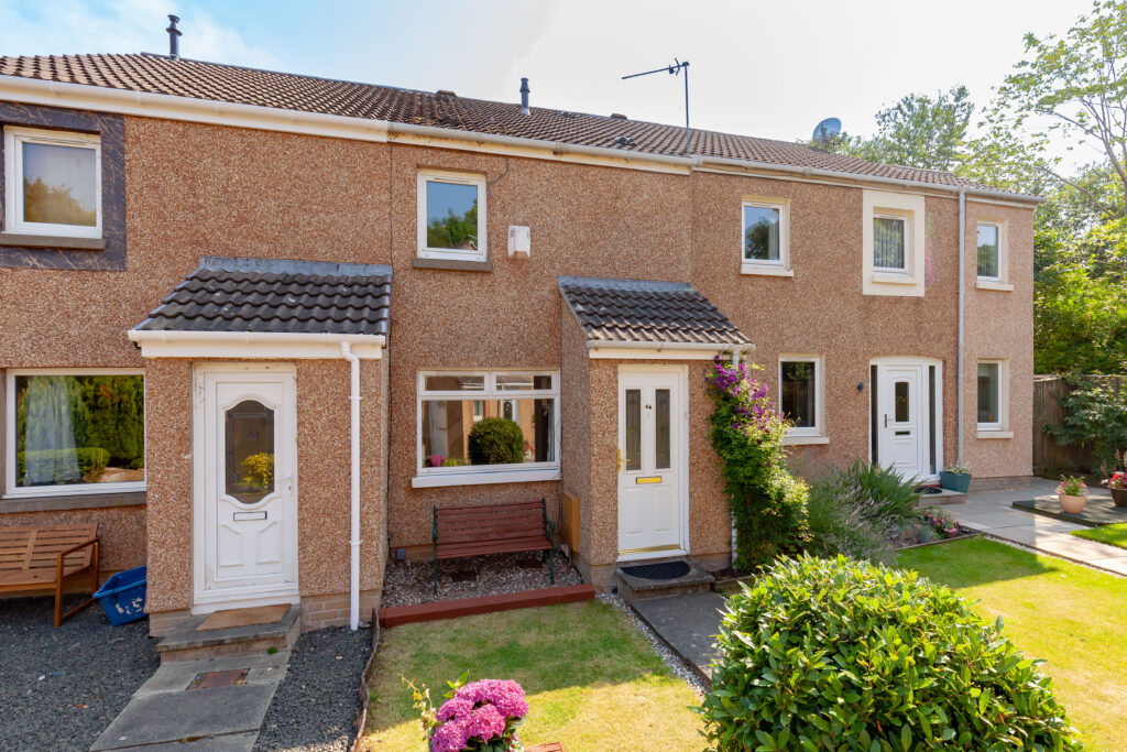 46 North Bughtlinside, East Craigs, Edinburgh, EH12 8YA