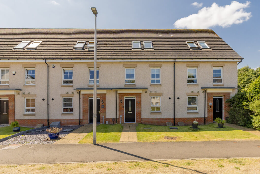 22 Kirklands Park Street, Kirkliston, EH29 9EY