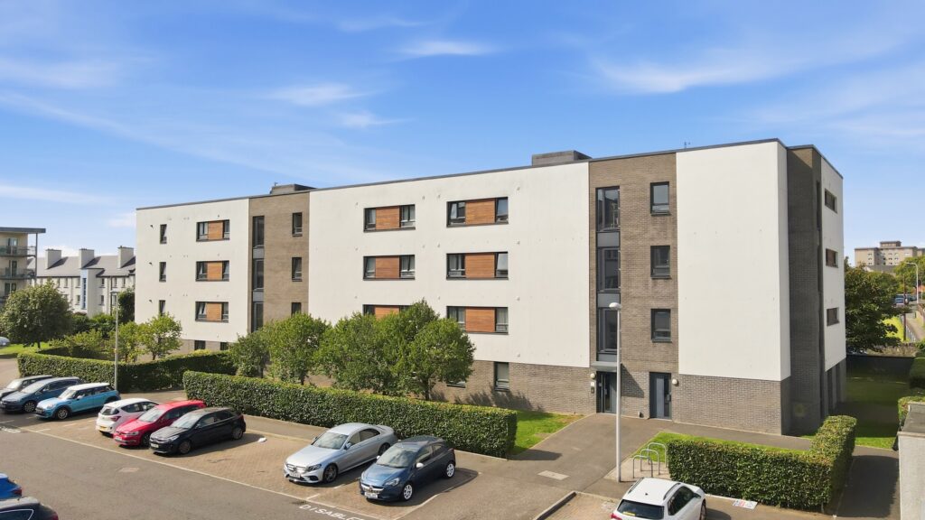 7/8 Arneil Place, Edinburgh, EH5 2GP