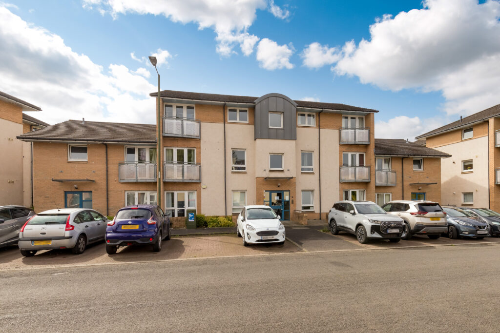 53/1 Stenhouse Gardens, Edinburgh, EH11 3LS